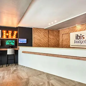 Ibis Budget Pearl Singapore